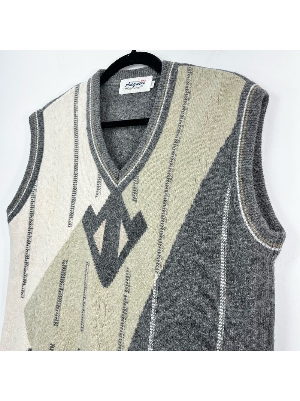 Vintage 80s oversized boxy wooly abstract argyle v neck pull over grandpa vest - Picture 8 of 12